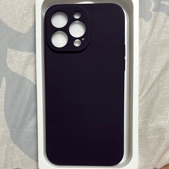 Premium Purple iPhone Case 14 pro max - Picture 1 of 4